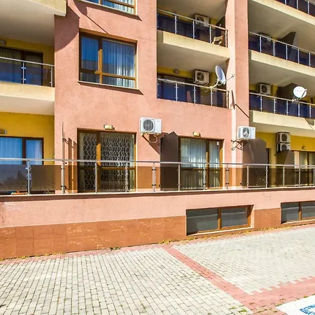 Апартаменты В Отеле Panorama Beach 4* Несебр 아파트